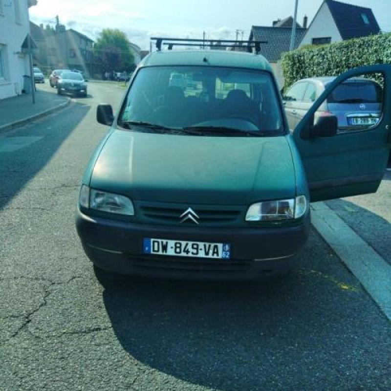 Pare boue avant gauche CITROEN BERLINGO 1 Photo n°4