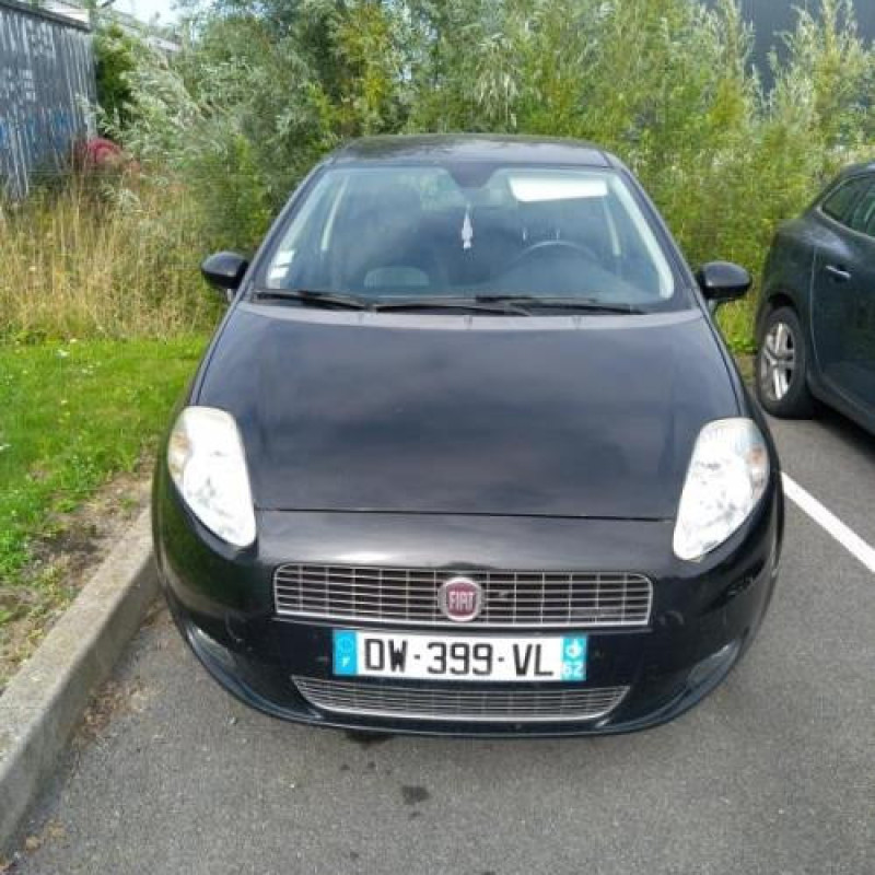 Capot FIAT GRANDE PUNTO Photo n°12