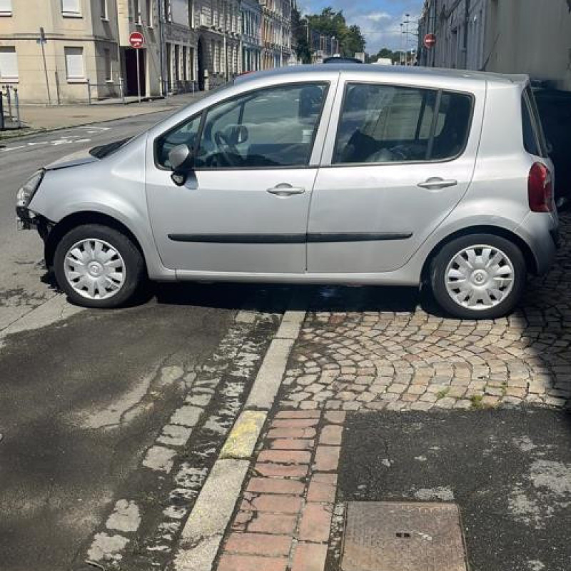 Bouton de warning RENAULT MODUS Photo n°7