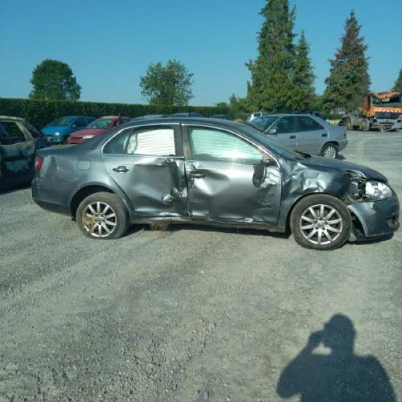 Feu arriere stop central VOLKSWAGEN JETTA 3 Photo n°5