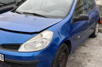 Pare choc arriere RENAULT CLIO 3