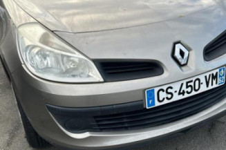 Pare boue arriere droit RENAULT CLIO 3