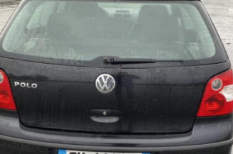 Pretensionneur de ceinture avant gauche VOLKSWAGEN POLO 4