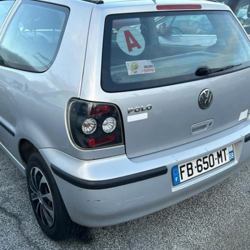 Pare choc arriere VOLKSWAGEN POLO 3 Photo n°13