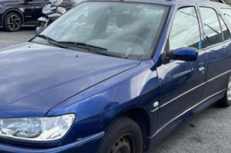 Calandre PEUGEOT 306