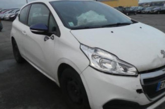 Interrupteur de leve vitre avant droit PEUGEOT 208 1