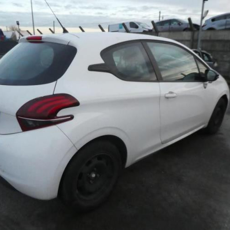 Boitier BSI PEUGEOT 208 1 Photo n°8