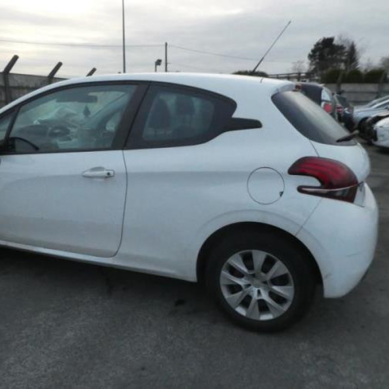 Cremaillere assistee PEUGEOT 208 1 Photo n°9