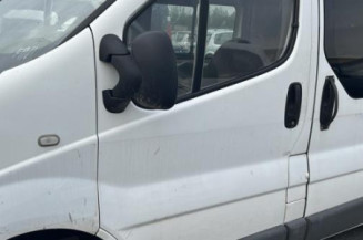 Poignee porte laterale gauche RENAULT TRAFIC 2