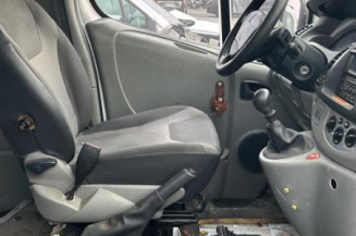 Poignee porte laterale gauche RENAULT TRAFIC 2