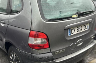 Moteur essuie glace avant RENAULT SCENIC 1