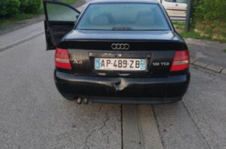 Serrure avant droit AUDI A4 1