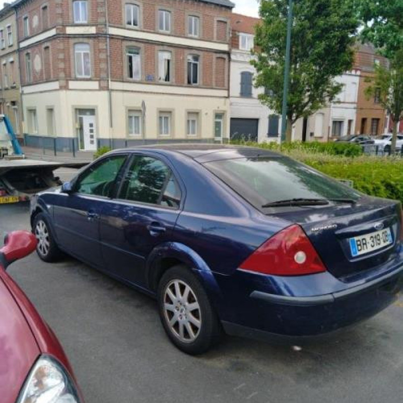 Feu arriere principal droit (feux) FORD MONDEO 2 Photo n°5