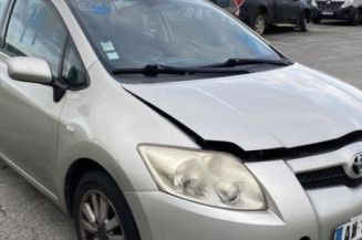 Pretensionneur de ceinture avant droit TOYOTA AURIS 1