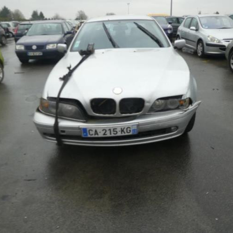 Vitre avant droit BMW SERIE 5 E39 Photo n°8