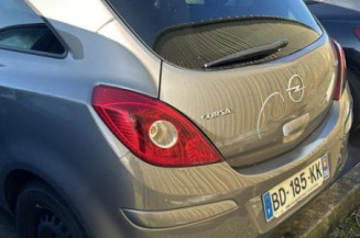 Serrure avant gauche OPEL CORSA D