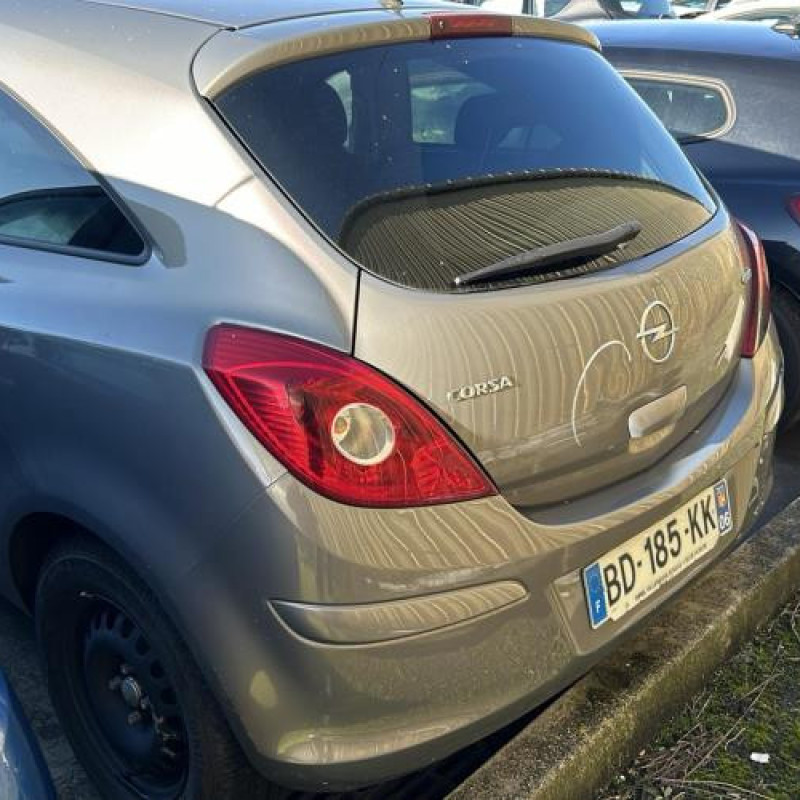 Compresseur clim OPEL CORSA D Photo n°8