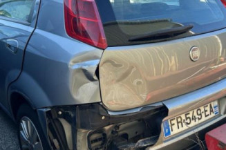 Poignee porte avant droit FIAT GRANDE PUNTO