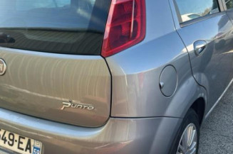 Poignee porte avant droit FIAT GRANDE PUNTO