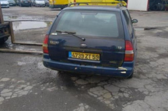 Feu arriere principal droit (feux) FORD ESCORT 6