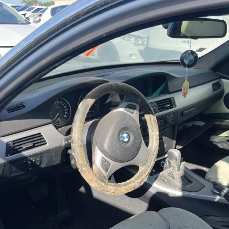 Pretensionneur de ceinture arriere droit BMW SERIE 3 E91 Photo n°10