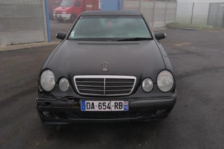 Calandre MERCEDES CLASSE E 210