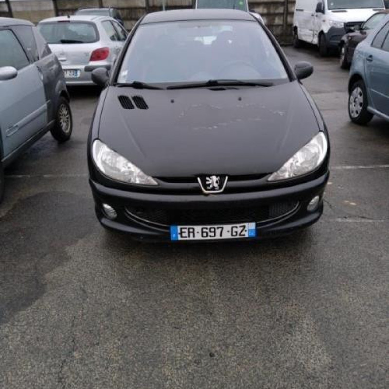 Compresseur clim PEUGEOT 206 Photo n°4