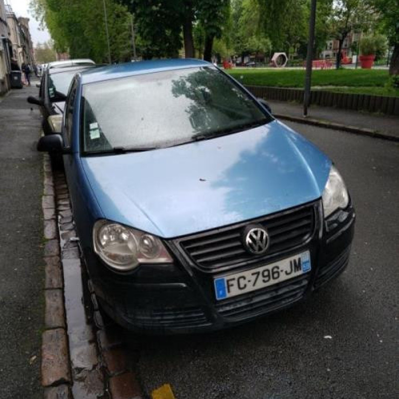 Malle/Hayon arriere VOLKSWAGEN POLO 4 Photo n°15