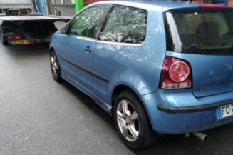 Poignee porte avant droit VOLKSWAGEN POLO 4