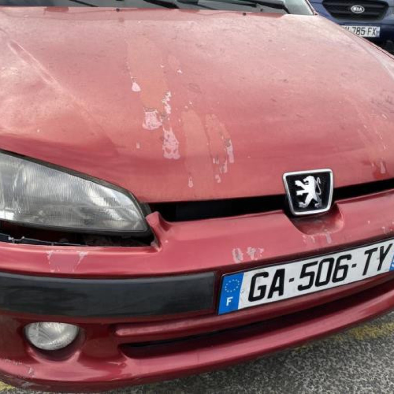 Serrure avant droit PEUGEOT 106 Photo n°8