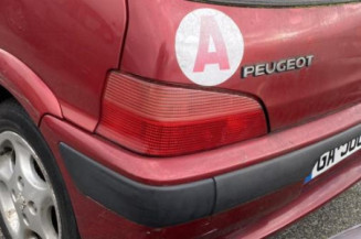 Serrure avant droit PEUGEOT 106