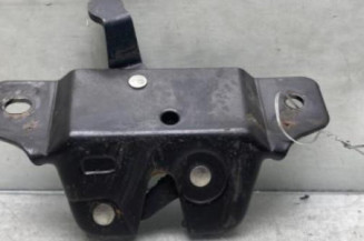 Serrure de coffre PEUGEOT 106