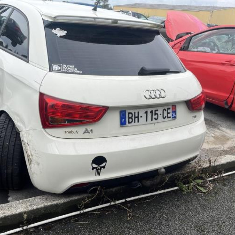 Verin de capot AUDI A1 1 Photo n°8