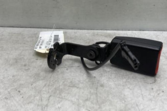 Attache ceinture arriere droit AUDI A1 1