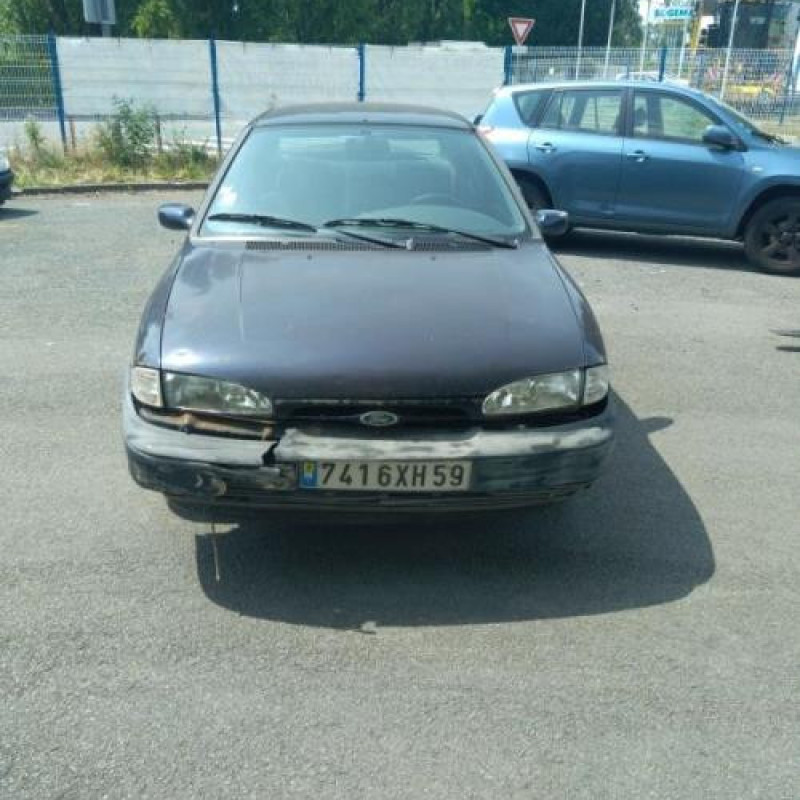 Feu arriere principal droit (feux) FORD MONDEO 1 Photo n°4