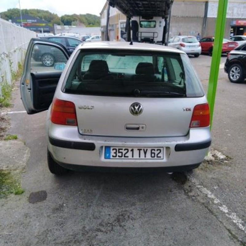 Vitre avant droit VOLKSWAGEN GOLF 4 Photo n°8