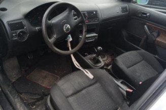 Vitre avant droit VOLKSWAGEN GOLF 4