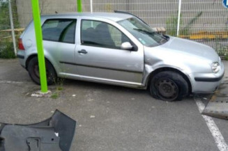 Bouton de coffre VOLKSWAGEN GOLF 4