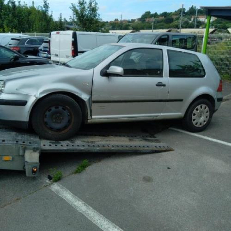 Bouton de coffre VOLKSWAGEN GOLF 4 Photo n°8