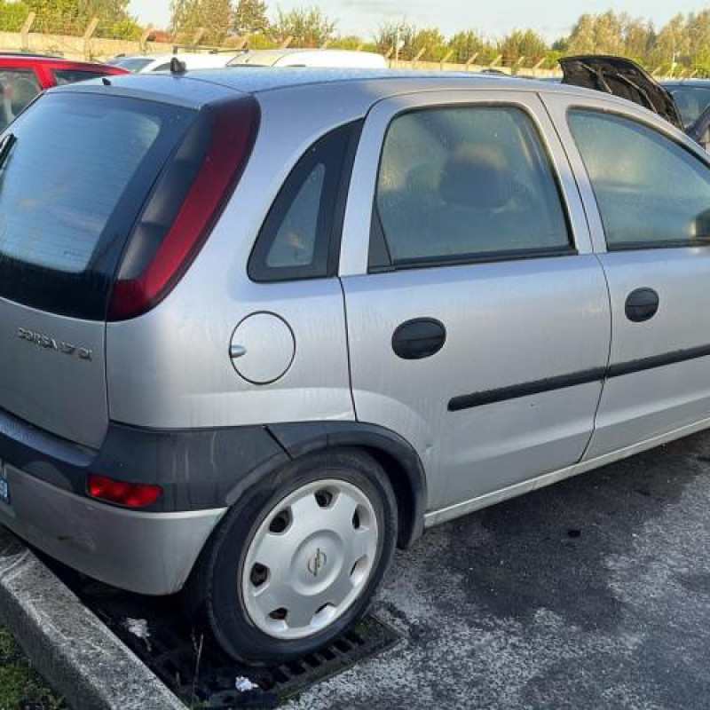 Feu arriere principal droit (feux) OPEL CORSA C Photo n°7