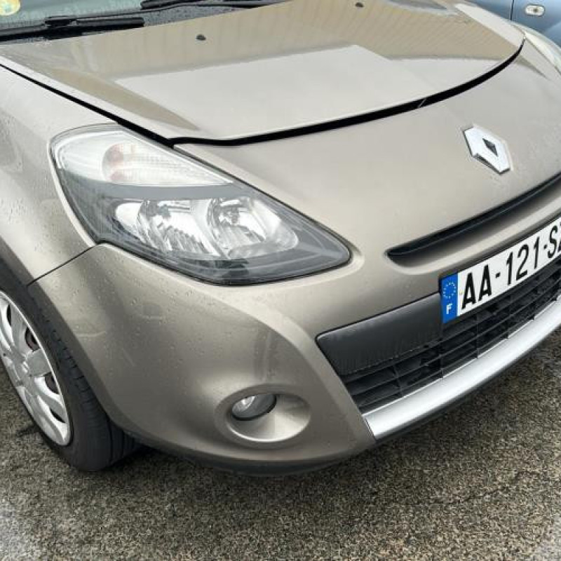 Pare boue arriere droit RENAULT CLIO 3 Photo n°7