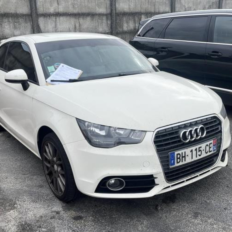 Custode arriere droit AUDI A1 1 Photo n°6