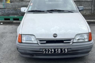 Pare choc avant OPEL KADETT E