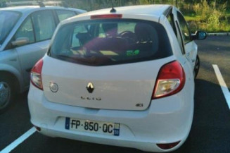 Poignee interieur arriere gauche RENAULT CLIO 3