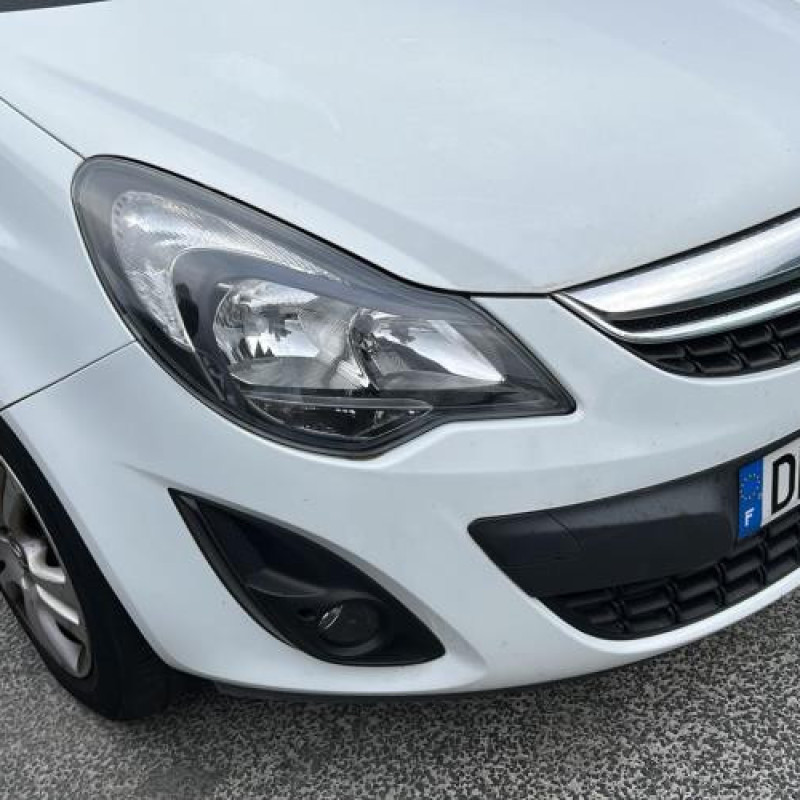 Malle/Hayon arriere OPEL CORSA D Photo n°16