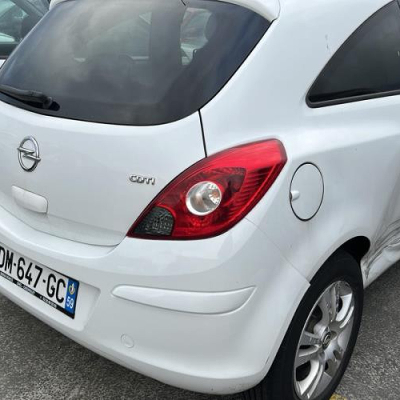 Malle/Hayon arriere OPEL CORSA D Photo n°20