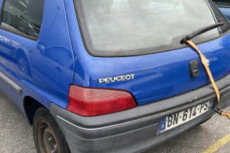 Poignee interieur avant droit PEUGEOT 106