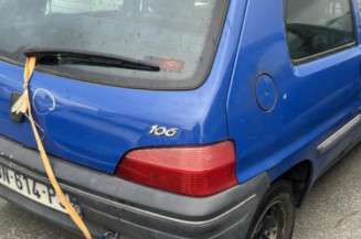 Poignee interieur avant droit PEUGEOT 106