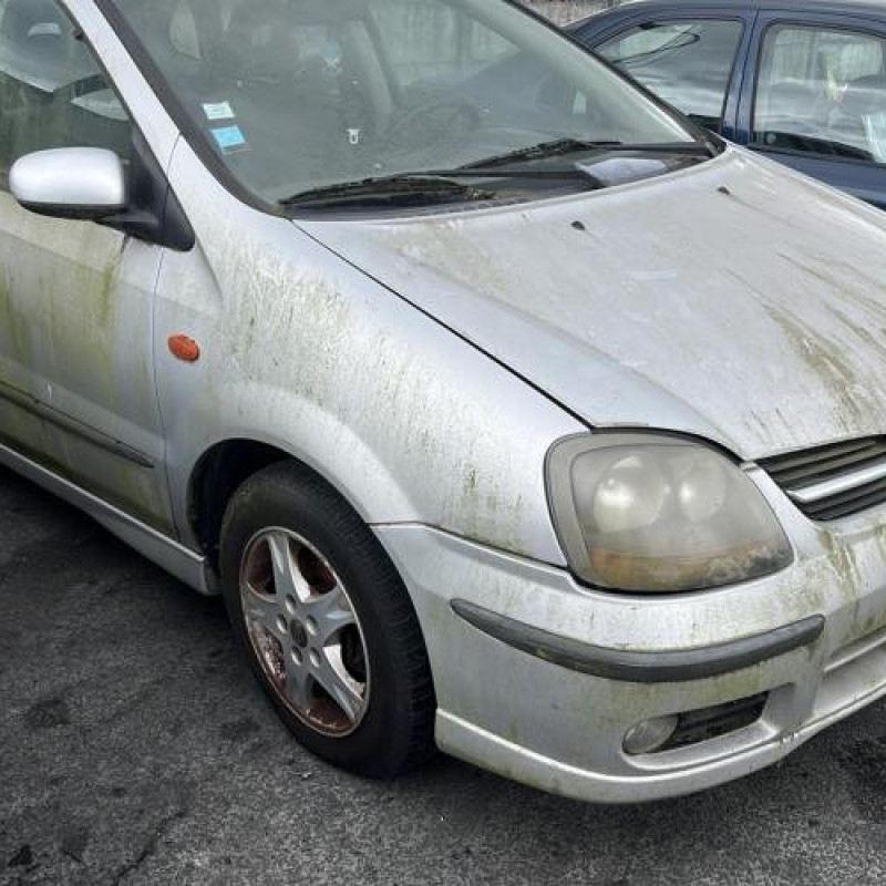 Feu arriere stop central NISSAN ALMERA TINO Photo n°5