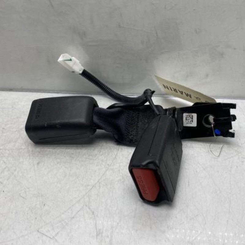 Attache ceinture arriere droit HYUNDAI I 20 2 Photo n°4